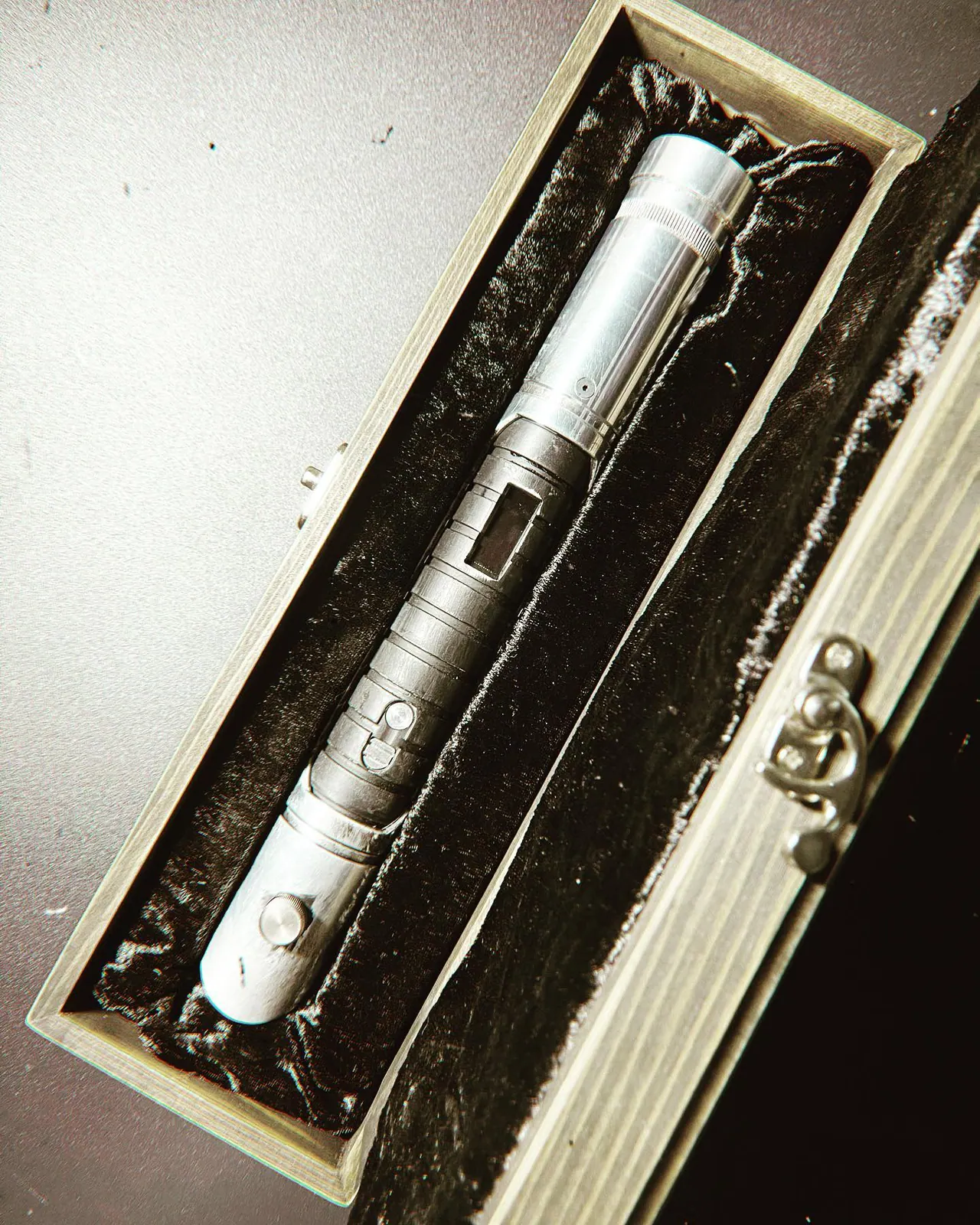 Roan Fel Imperial Knight Lightsaber